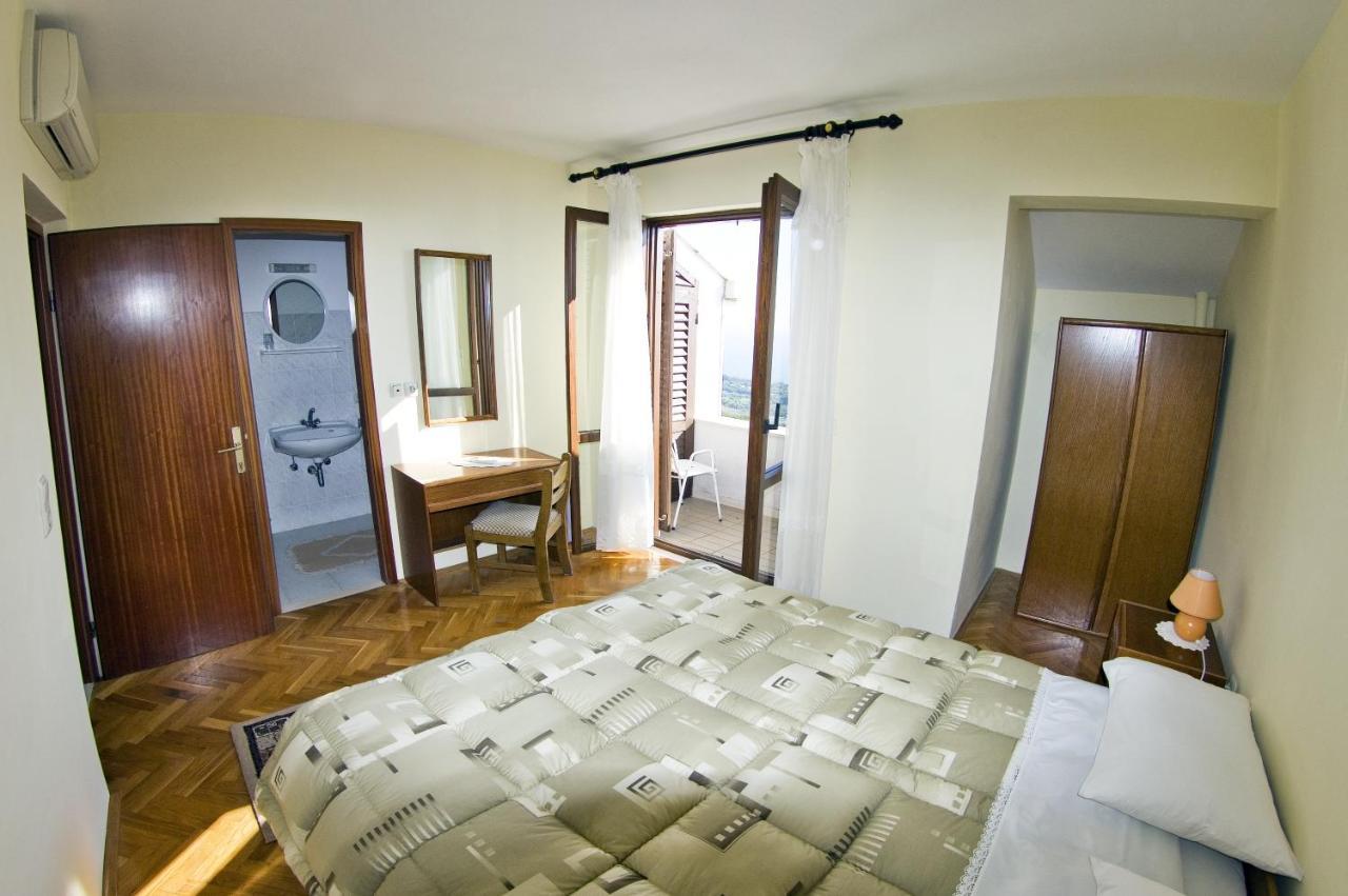 Guesthouse Moretic Orašac Eksteriør billede